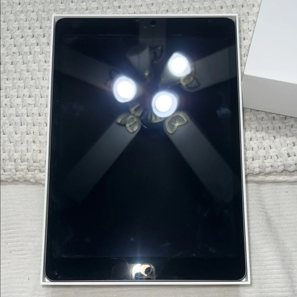 Apple Black Tablet